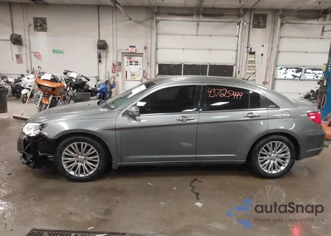 2013 Chrysler 200 Limited z USA, uszkodzony, nr VIN 1C3CCBCG3DN593455